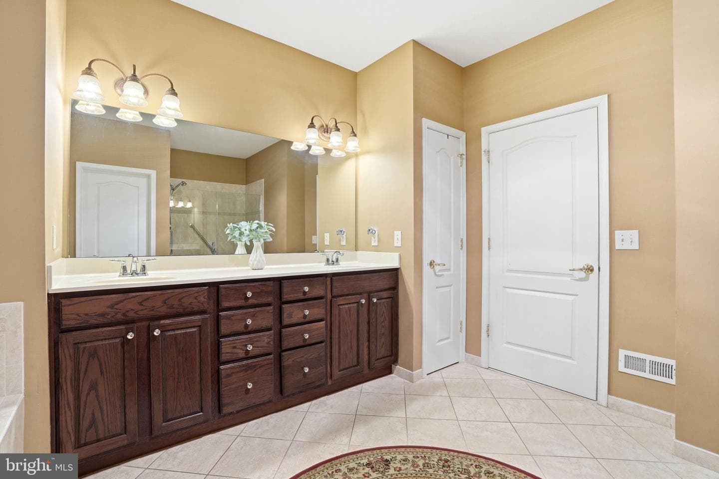 275 Country Club Drive photo 33