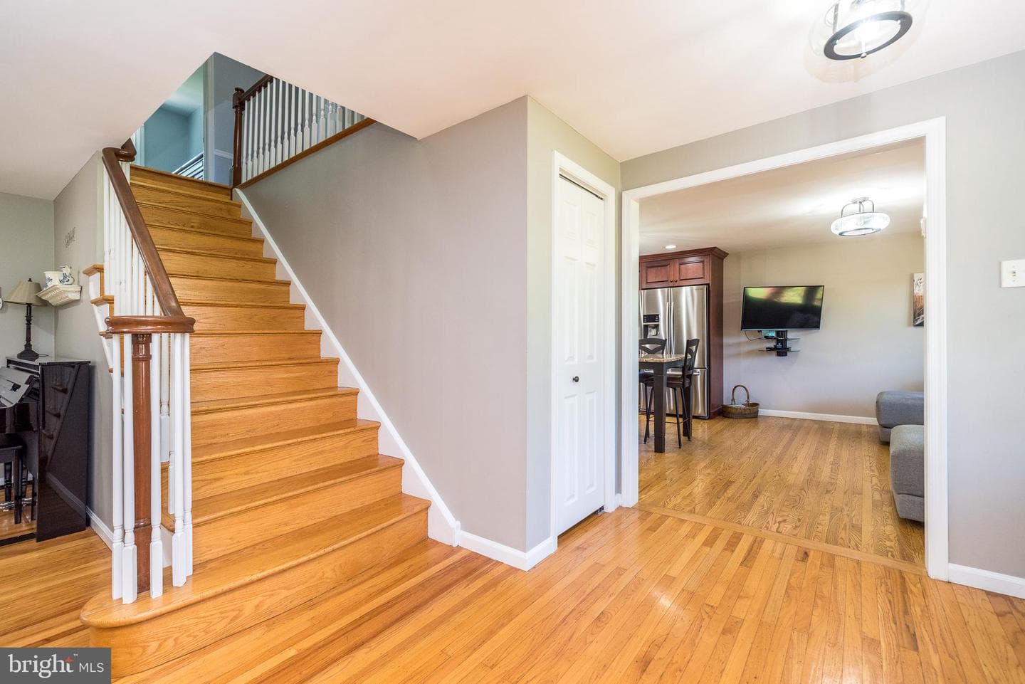 564 Derwin Drive photo 11