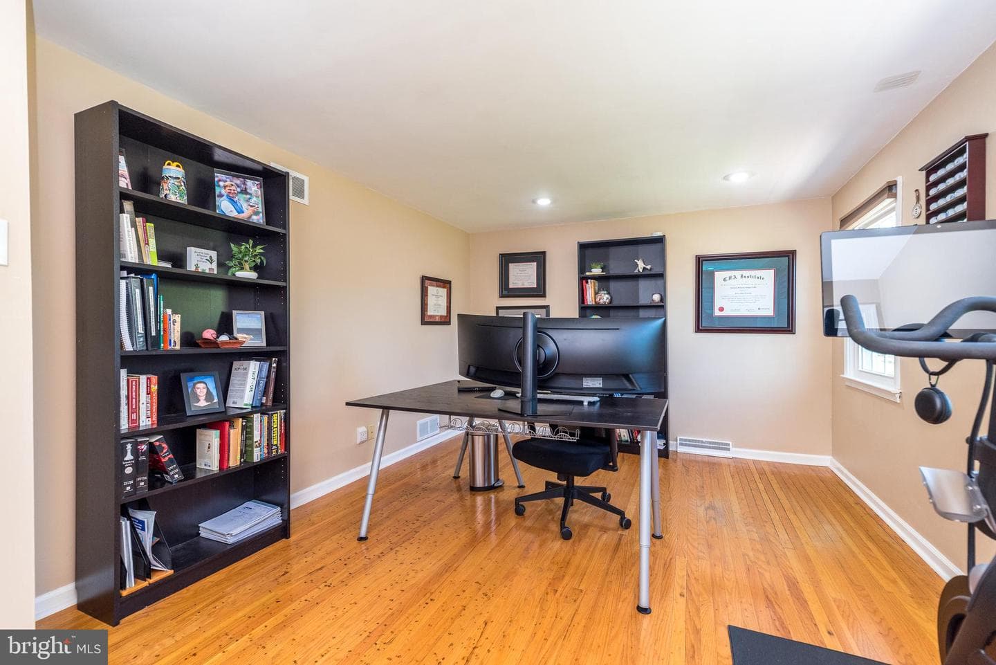 564 Derwin Drive photo 33