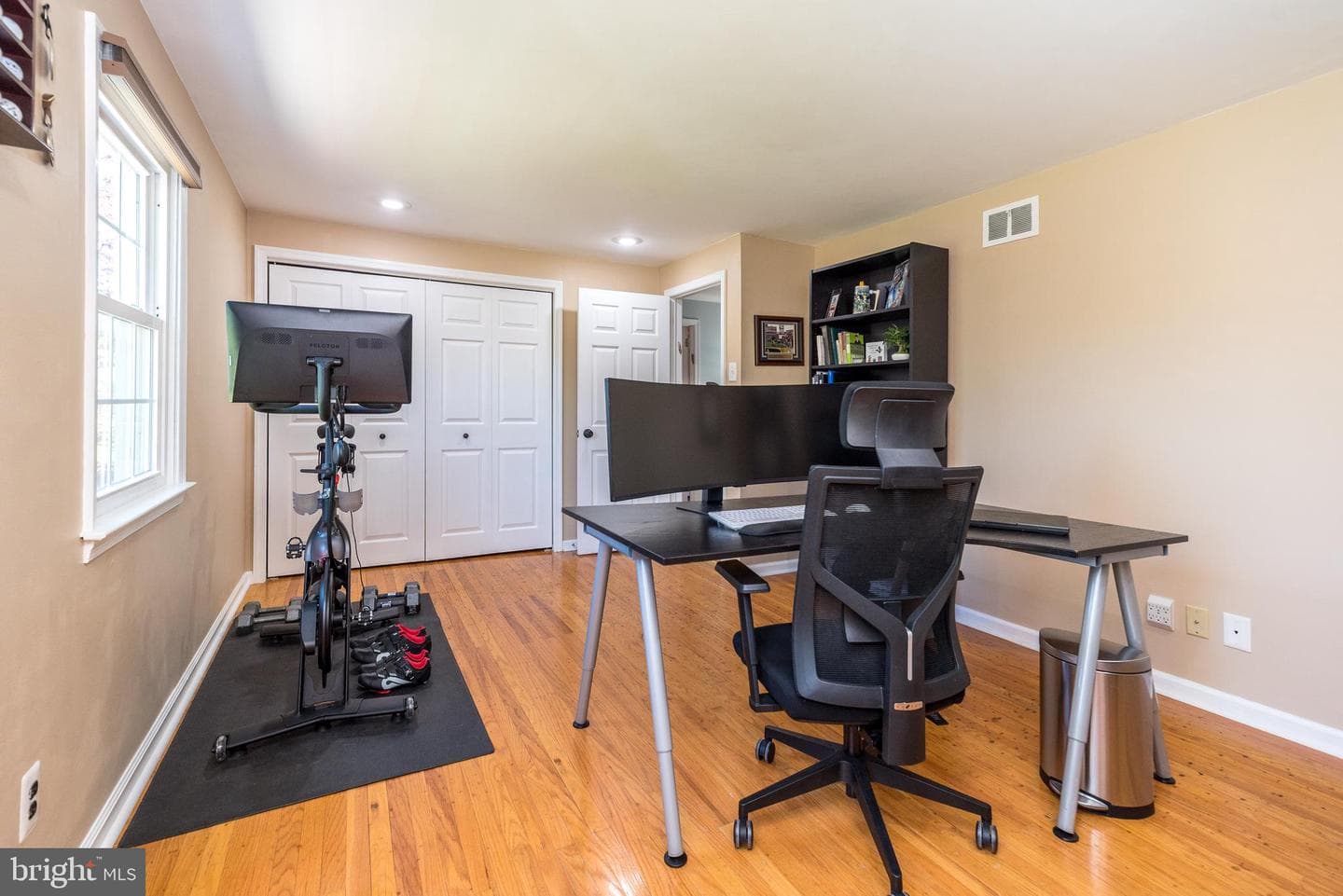 564 Derwin Drive photo 34