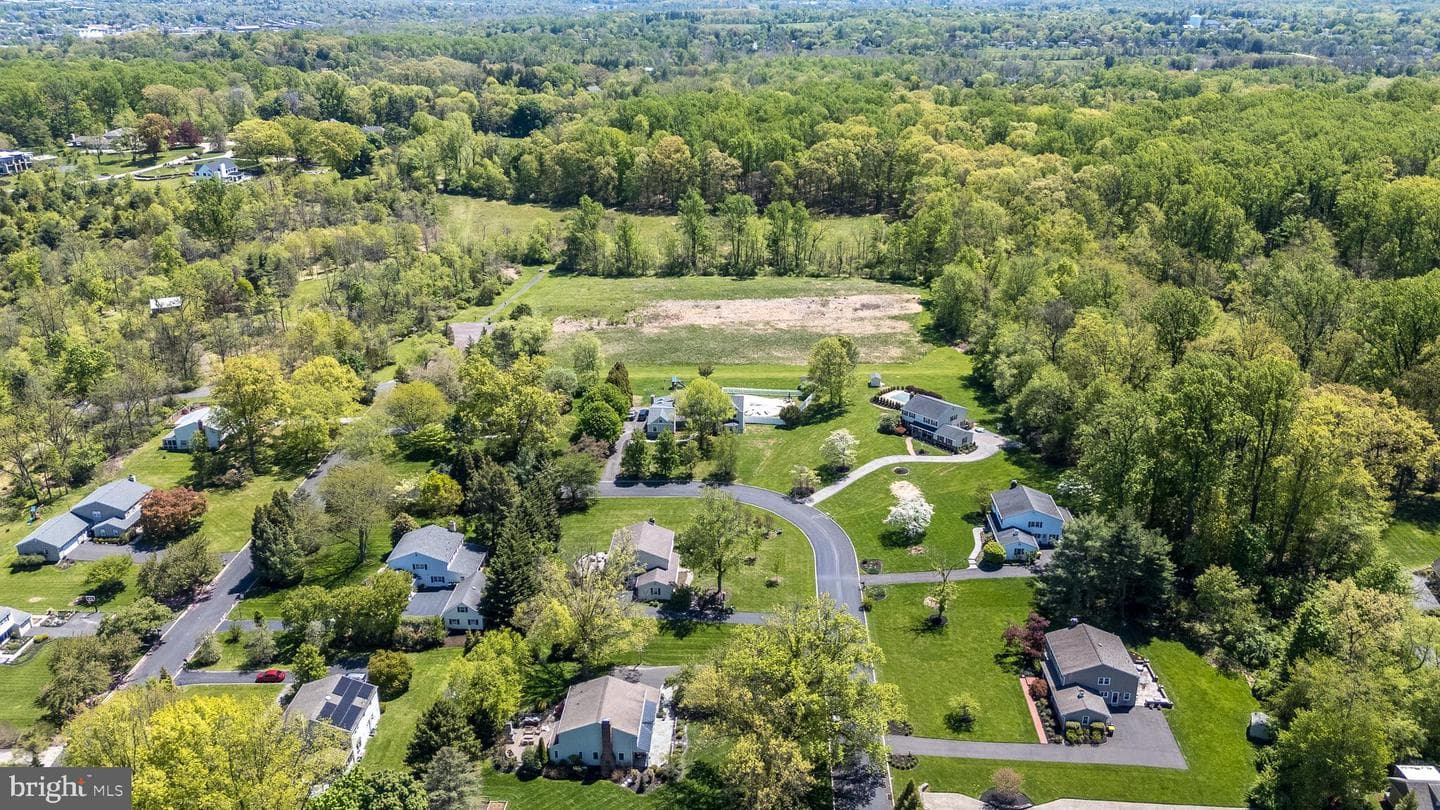 564 Derwin Drive photo 45