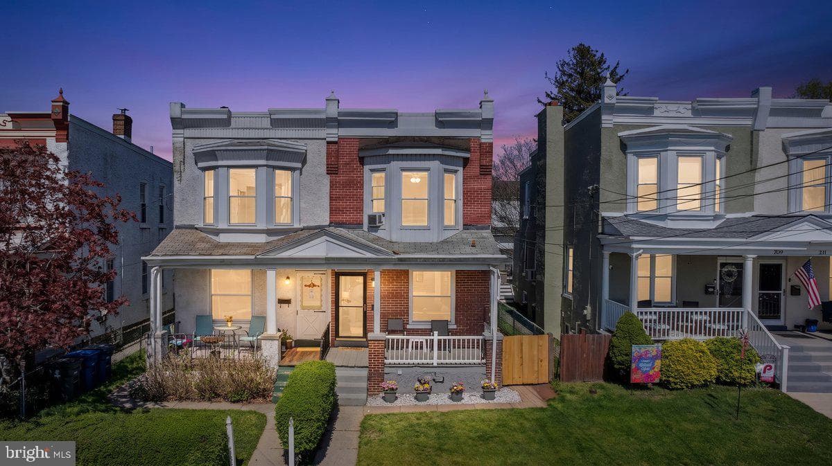307 Spring Street photo 3