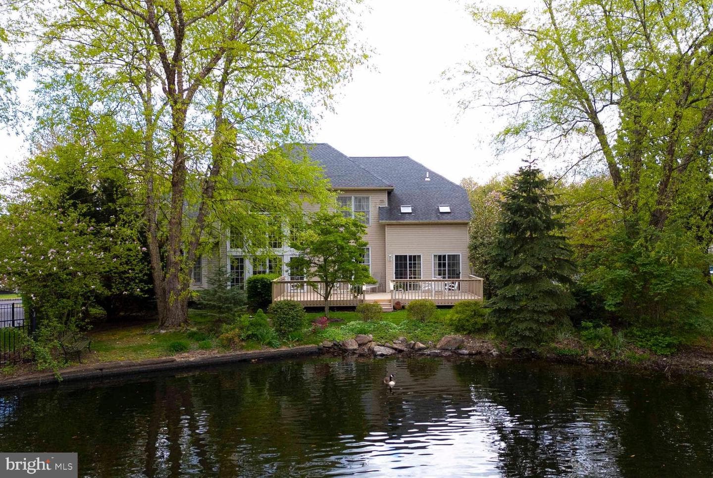 1112 Ashridge Court photo 2