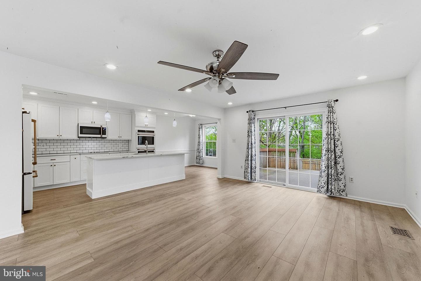 201 Shirley Lane photo 5