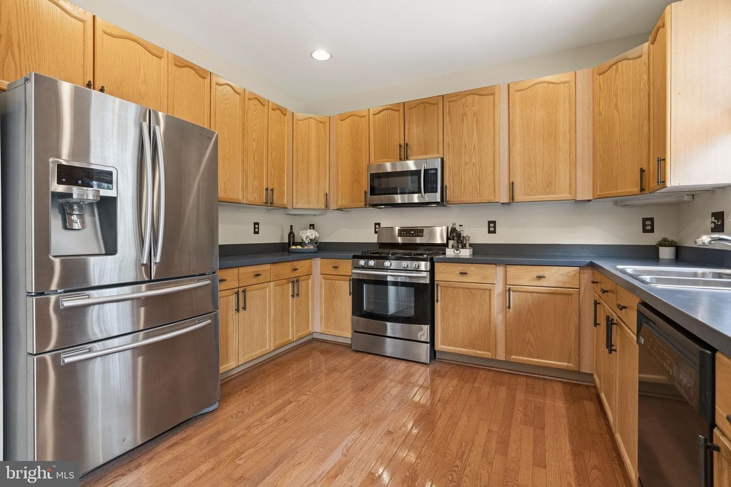 242 Vaughn Road photo 18