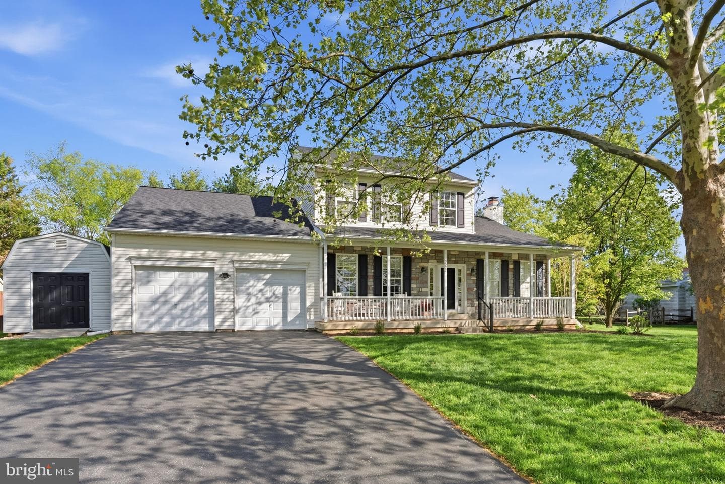 242 Vaughn Road photo 2
