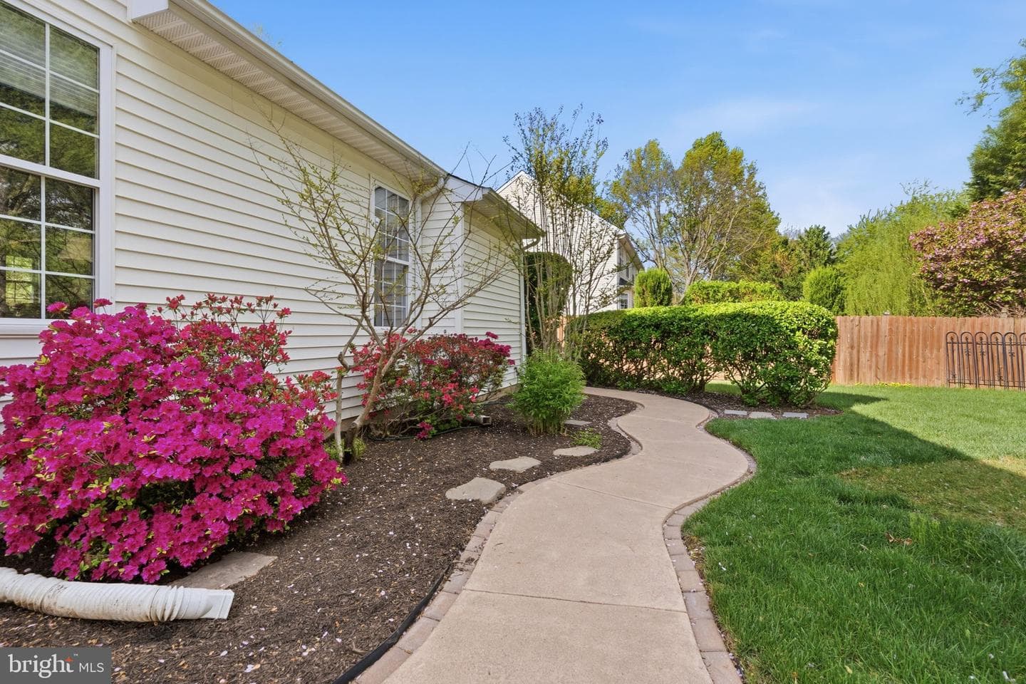 242 Vaughn Road photo 24