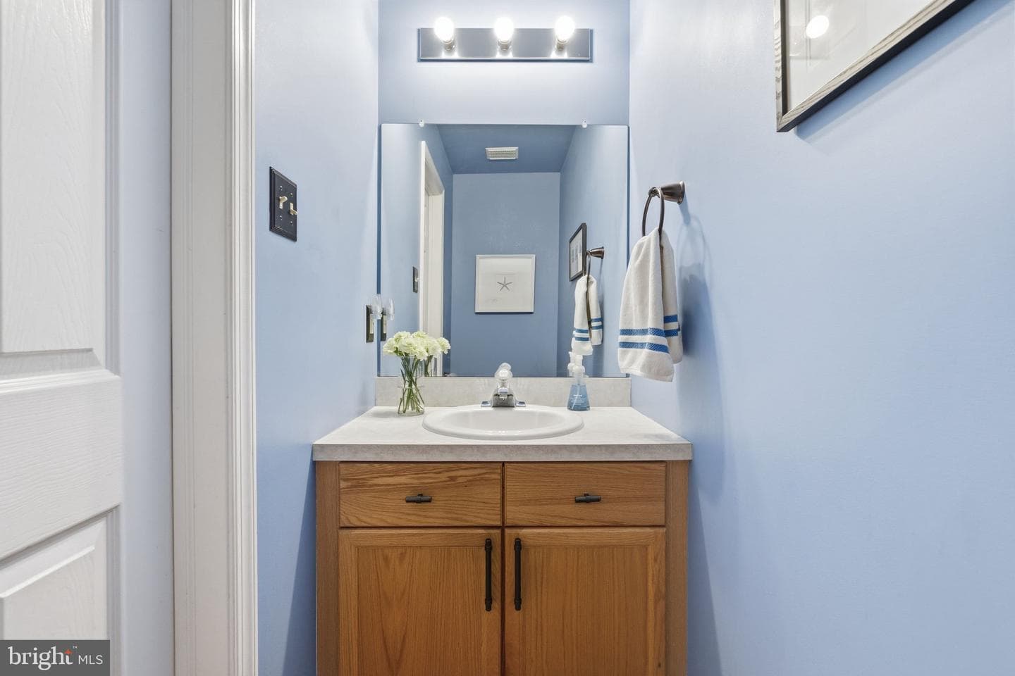 242 Vaughn Road photo 33
