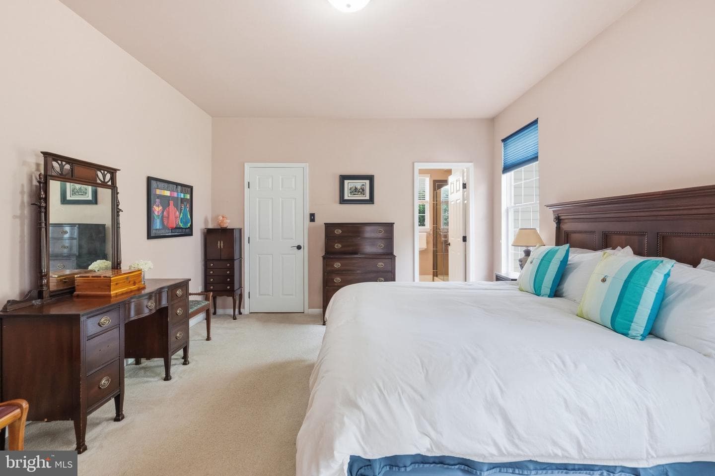 242 Vaughn Road photo 35