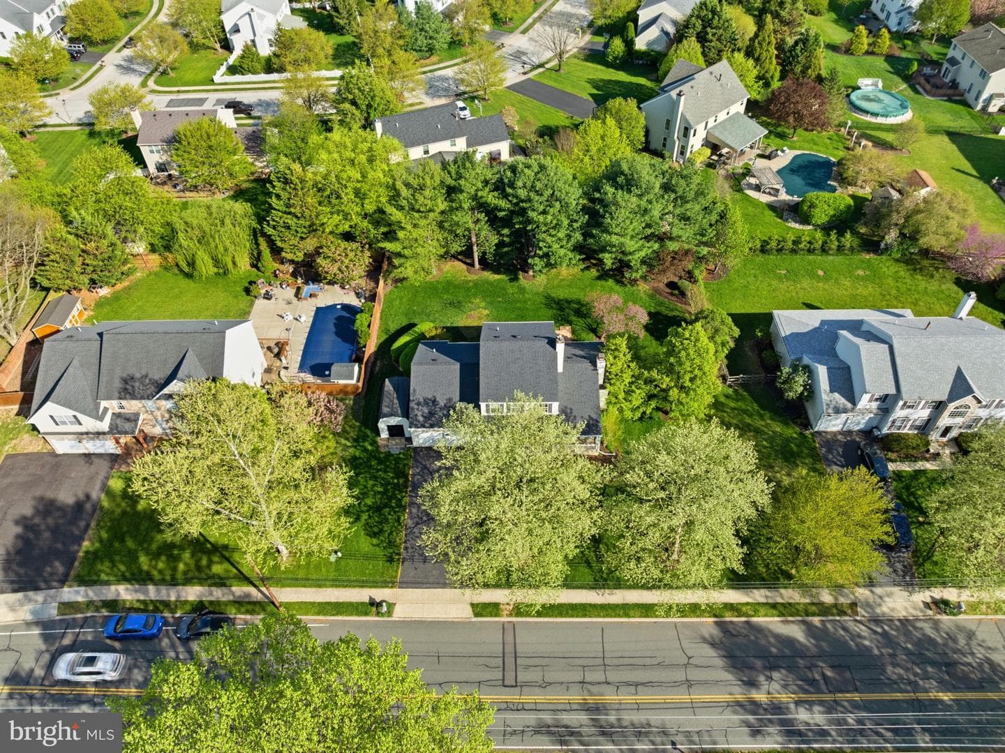 242 Vaughn Road photo 54