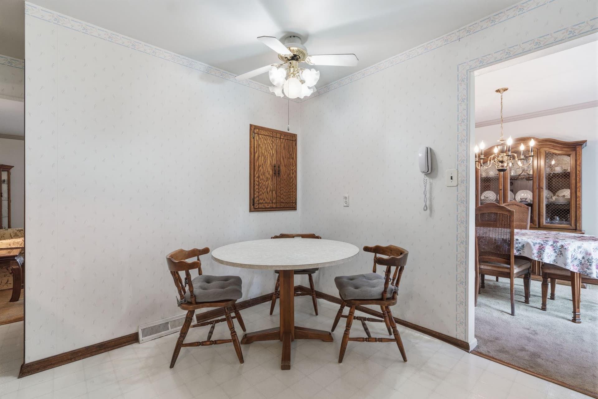 226 Silvestri Drive photo 18