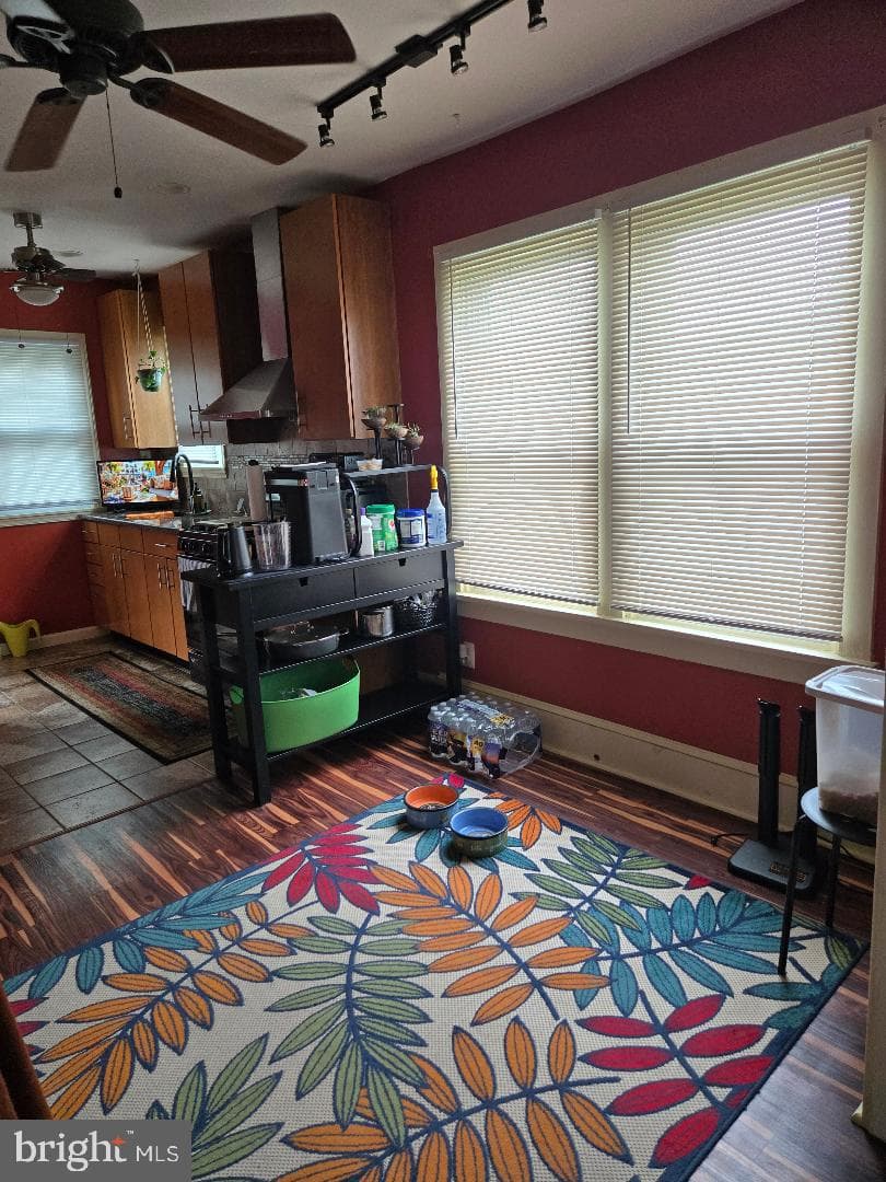 424 Woodlawn Avenue photo 3