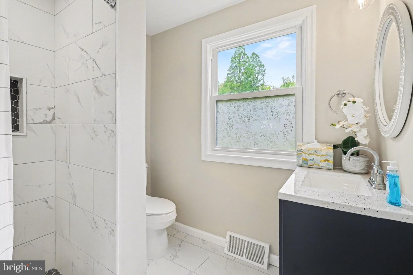 7804 Louise Lane photo 17