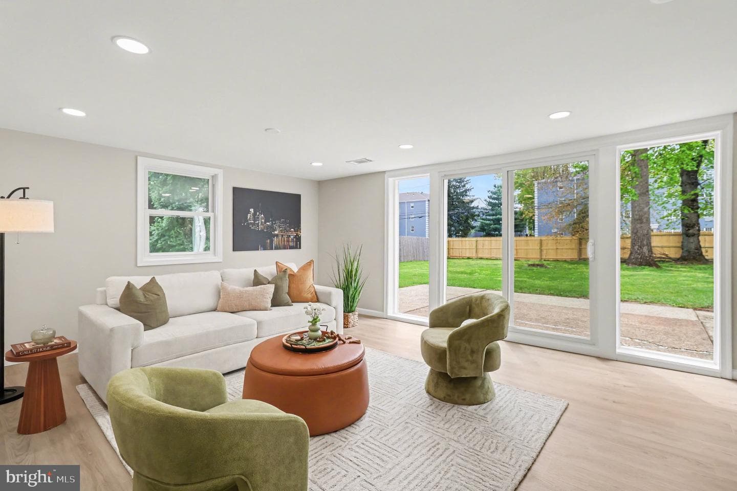 7804 Louise Lane photo 27