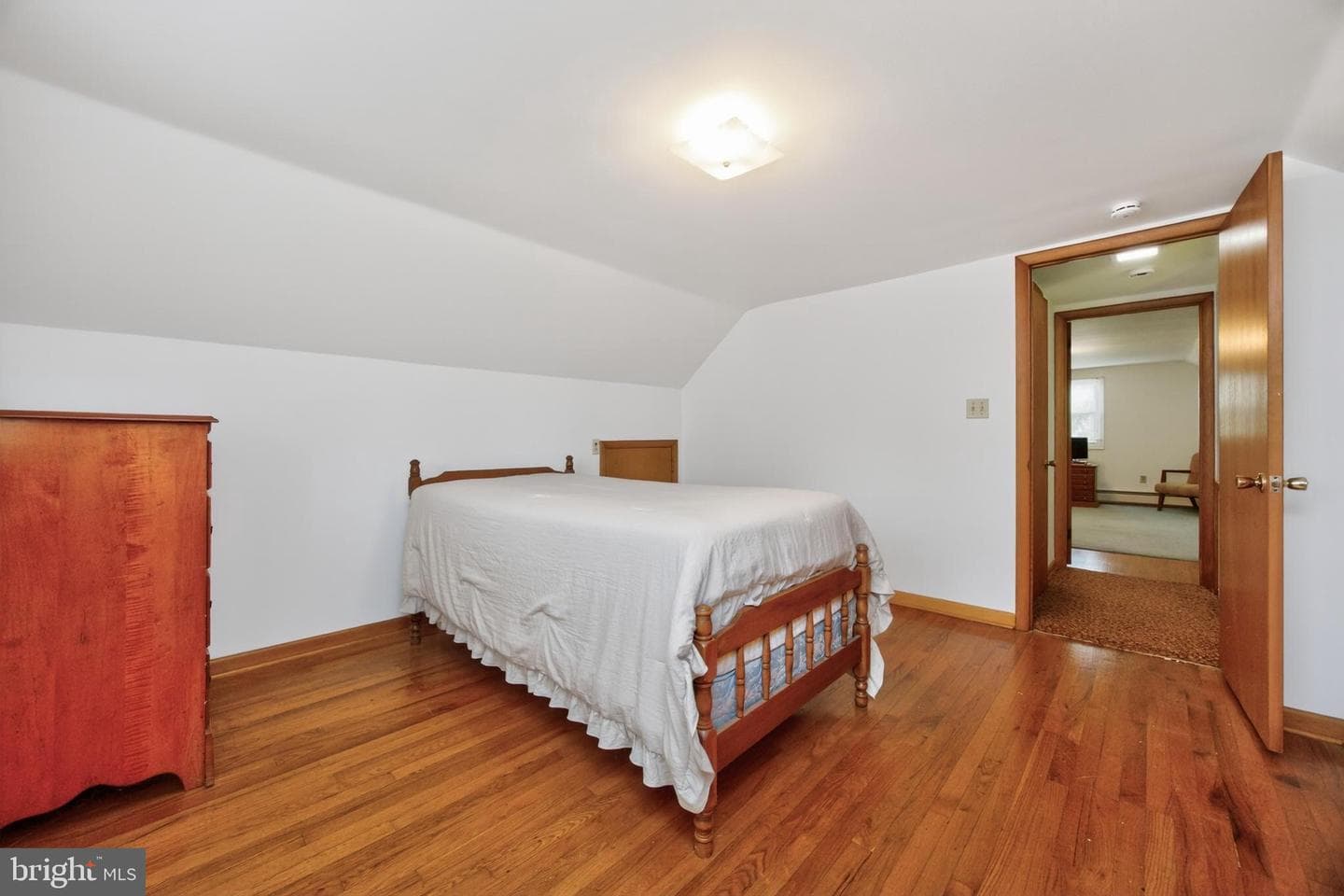 234 W Chestnut Street photo 24
