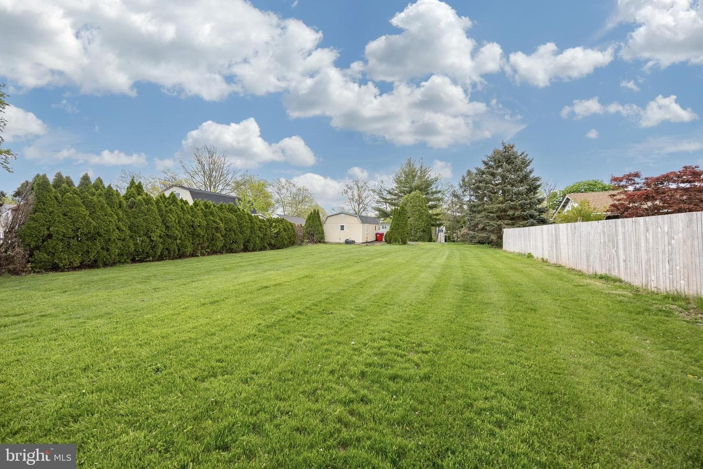 234 W Chestnut Street photo 41