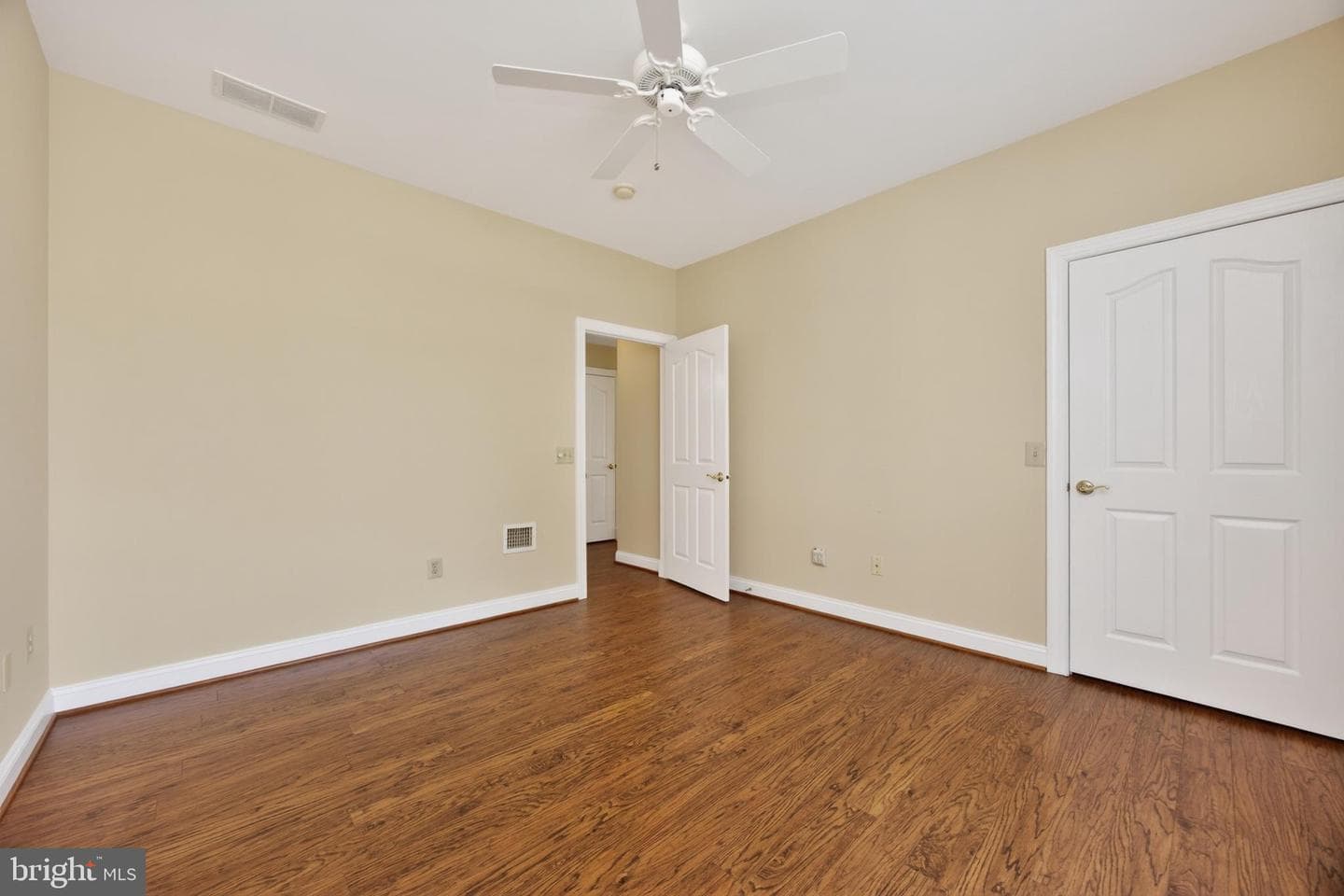 66 Newbury Way photo 15