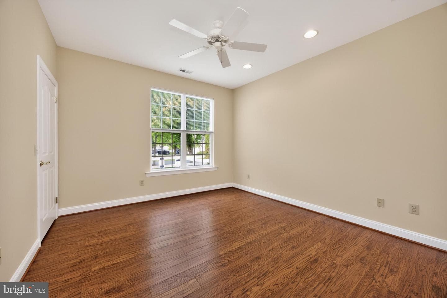 66 Newbury Way photo 16