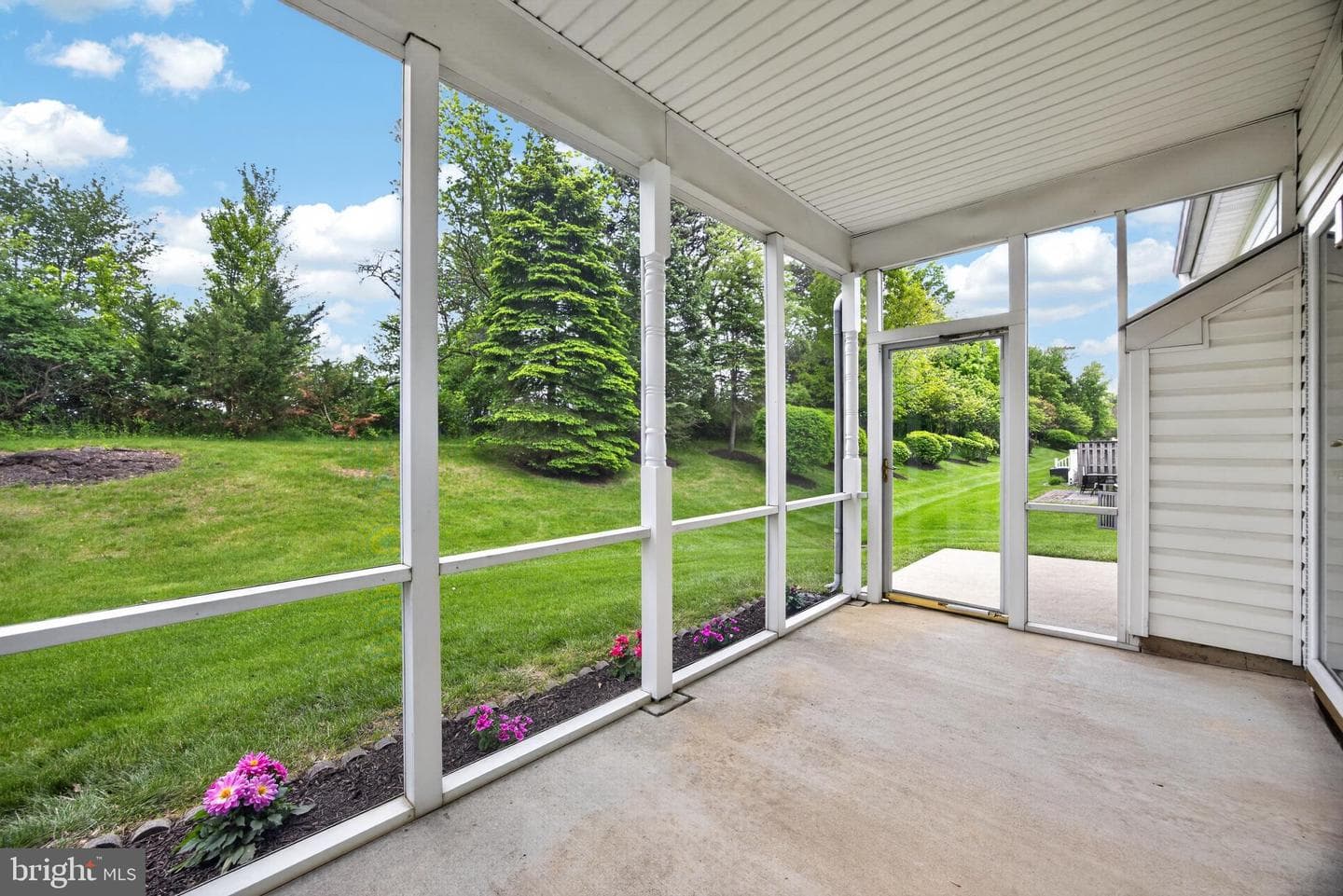 66 Newbury Way photo 23