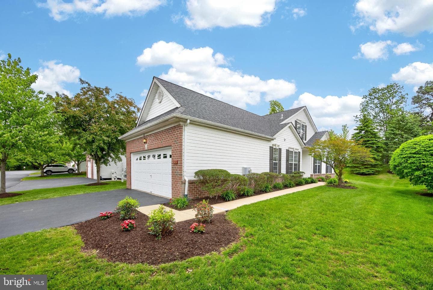 66 Newbury Way photo 42