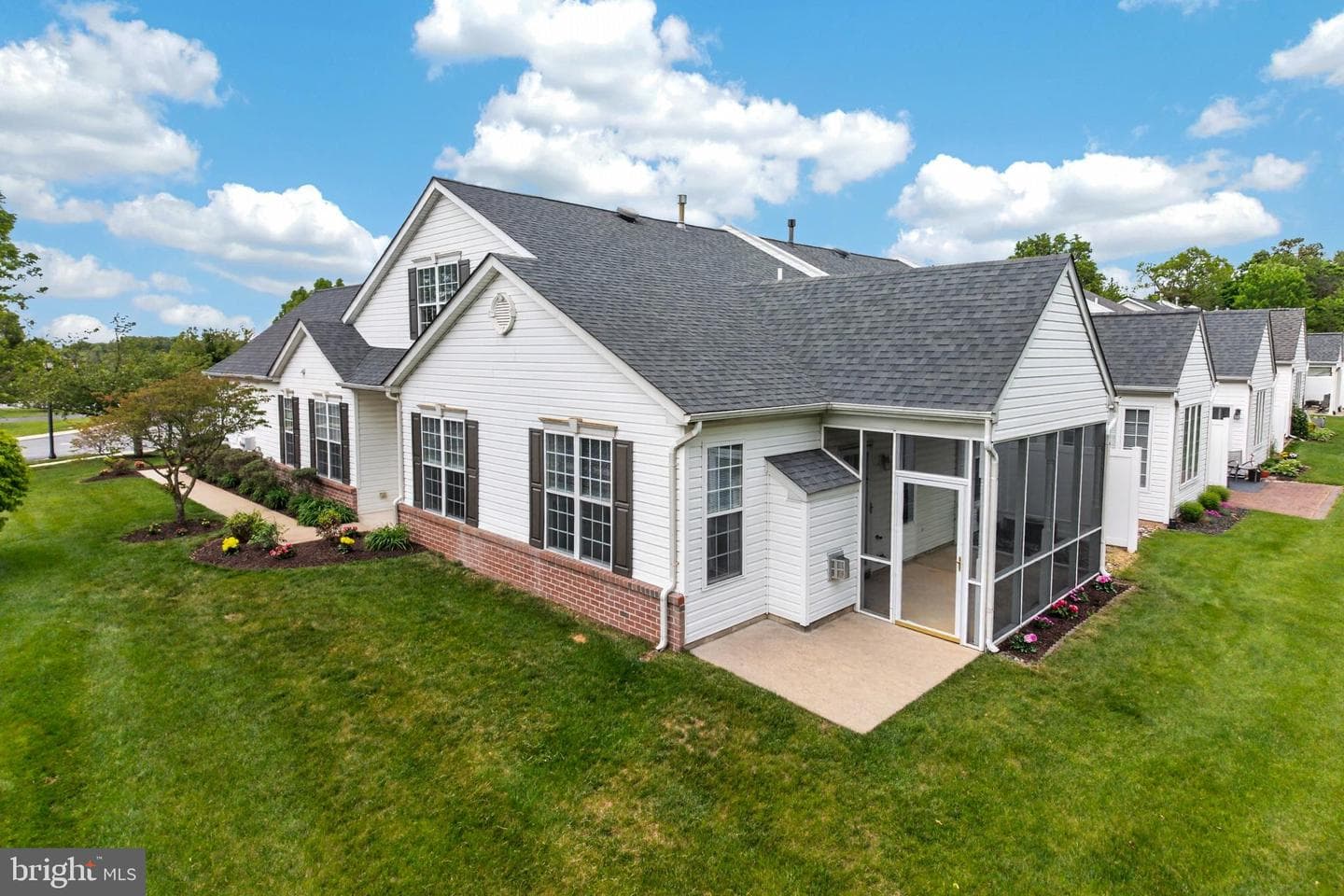 66 Newbury Way photo 43