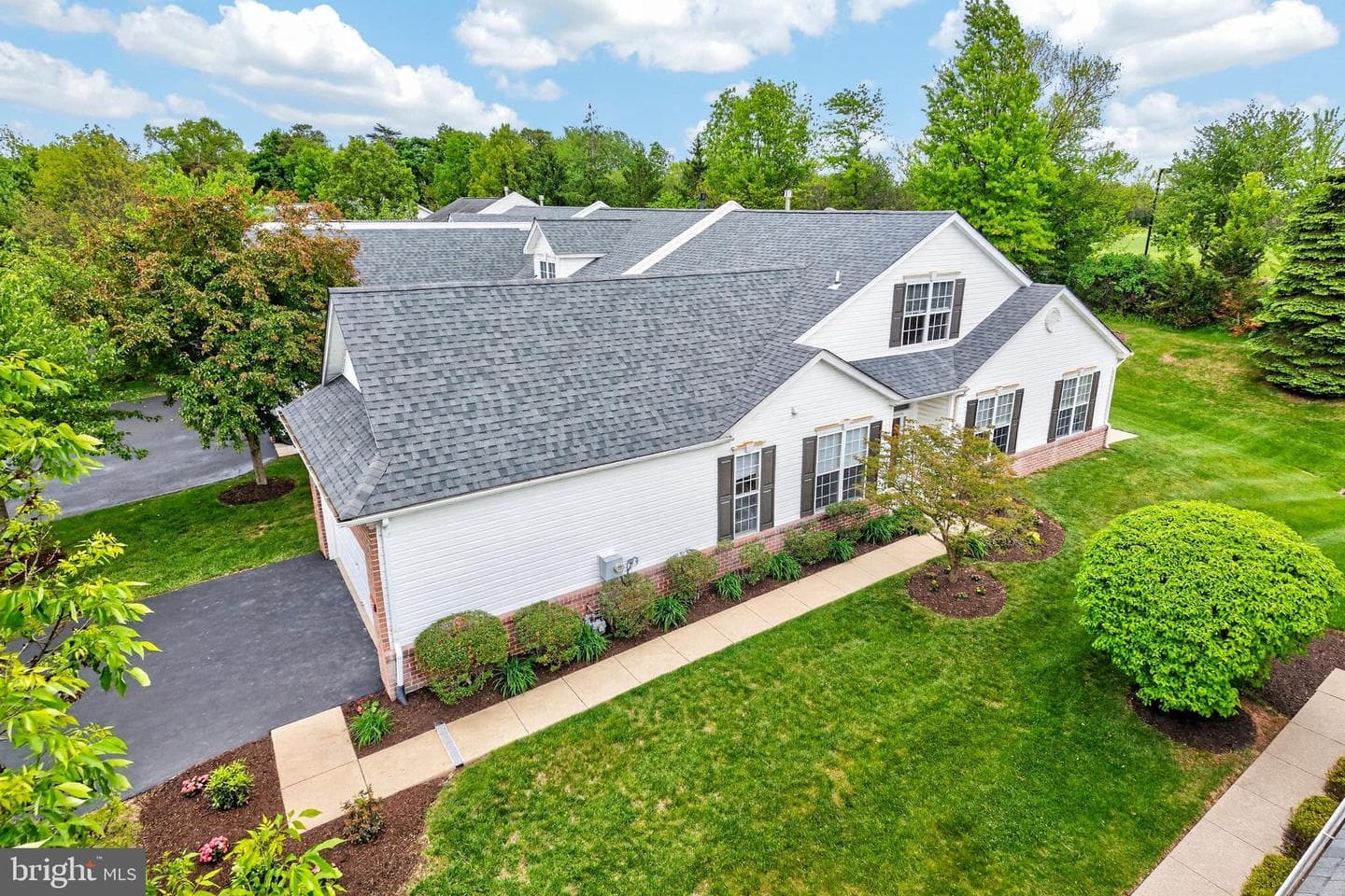 66 Newbury Way photo 44