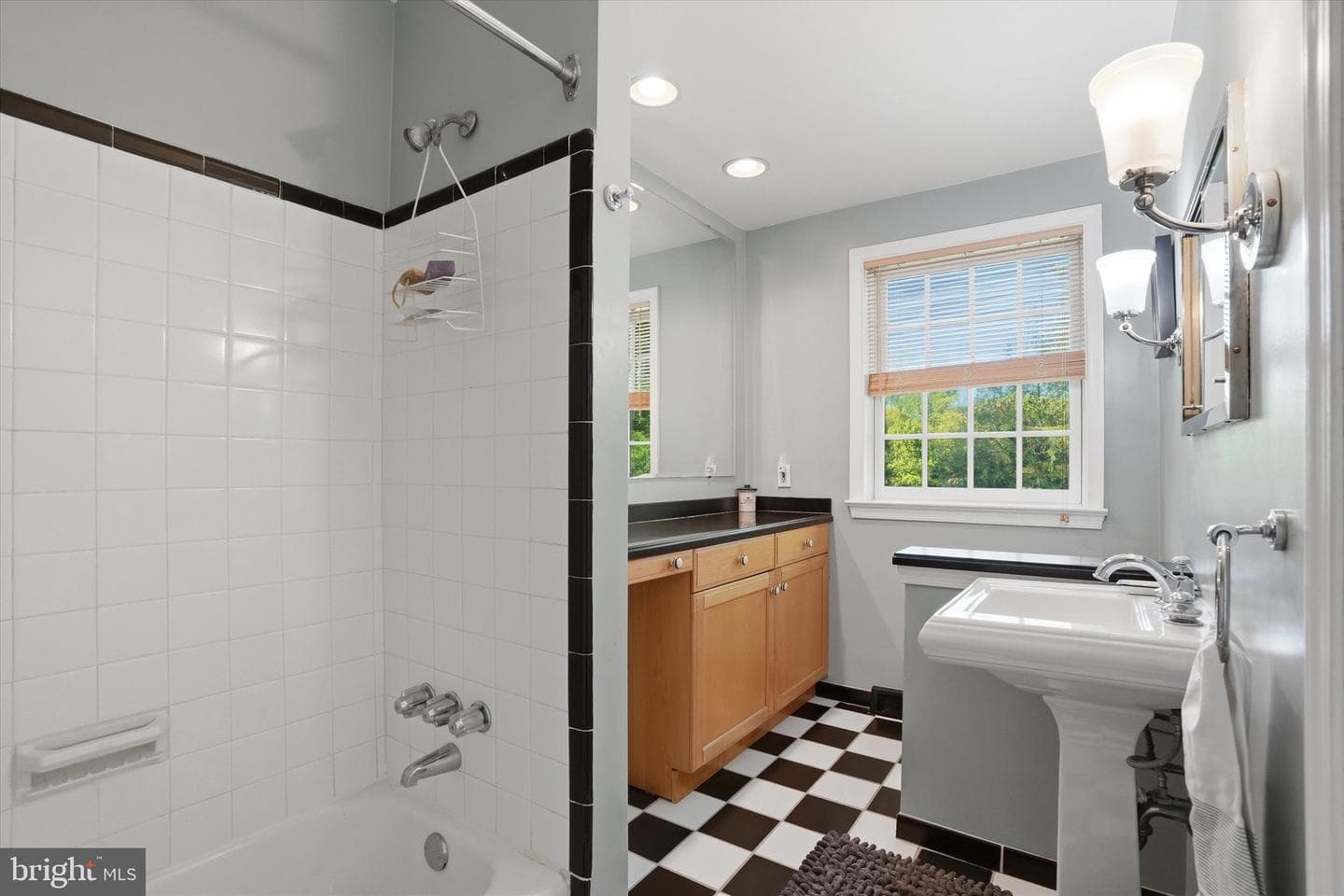 8643 Montgomery photo 20