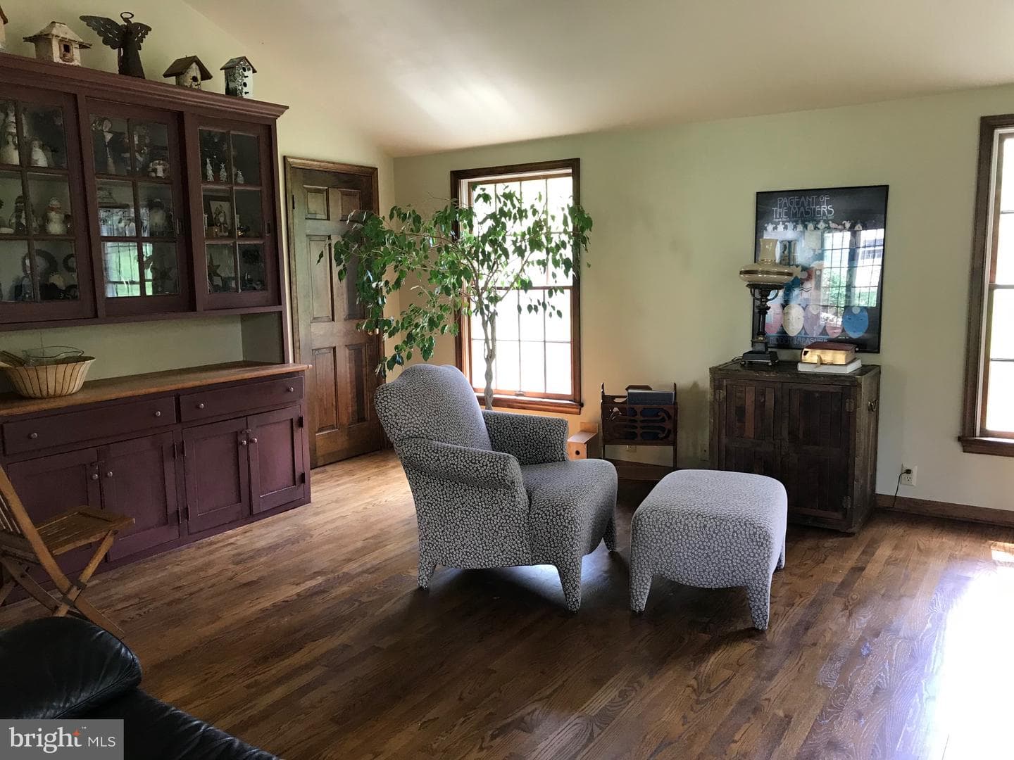 353 Colonial Avenue photo 22