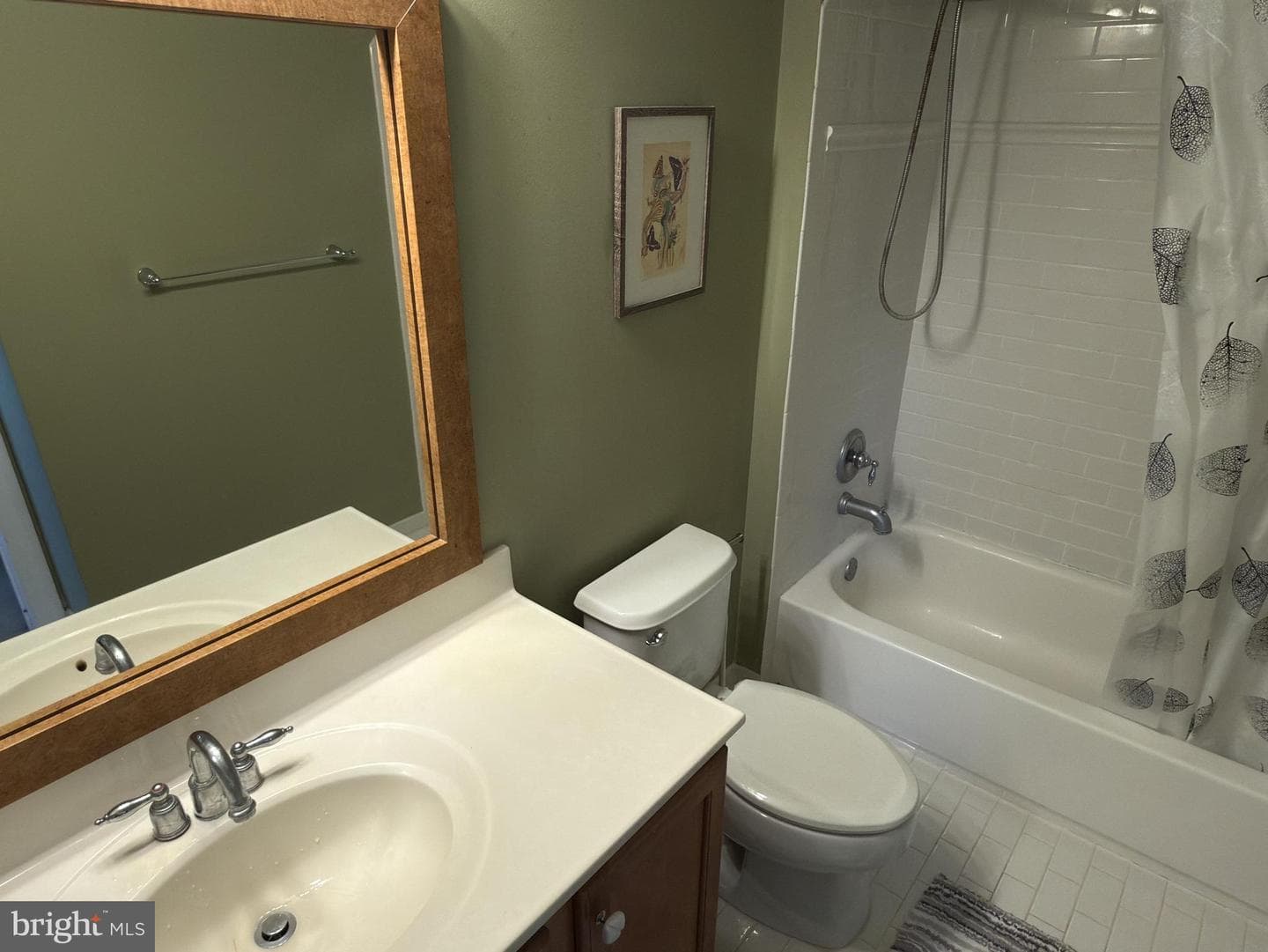 211 Holland Avenue photo 24