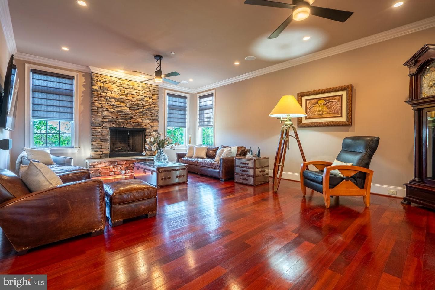301 Julian Court photo 14