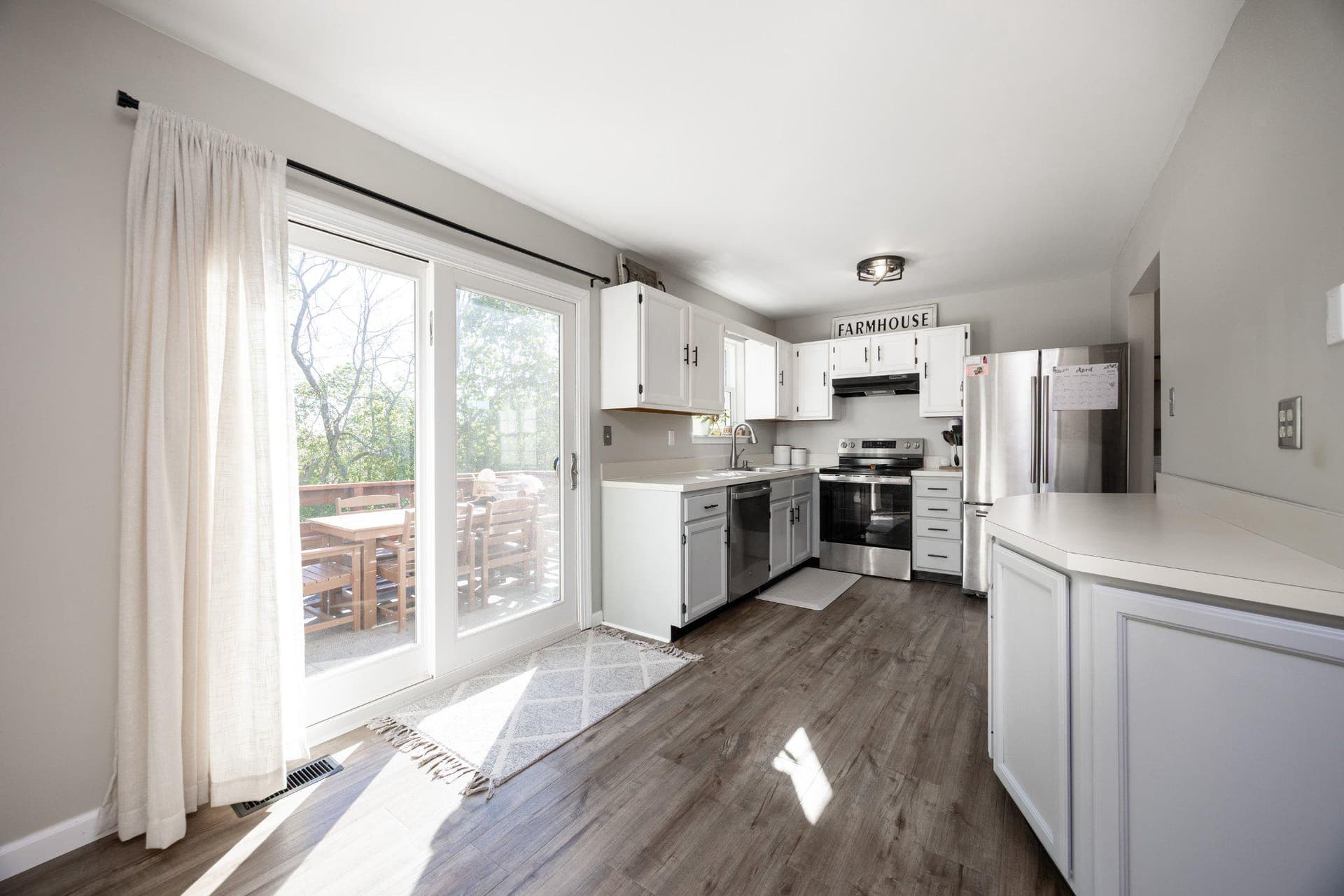 300 Lexington Rd photo 16