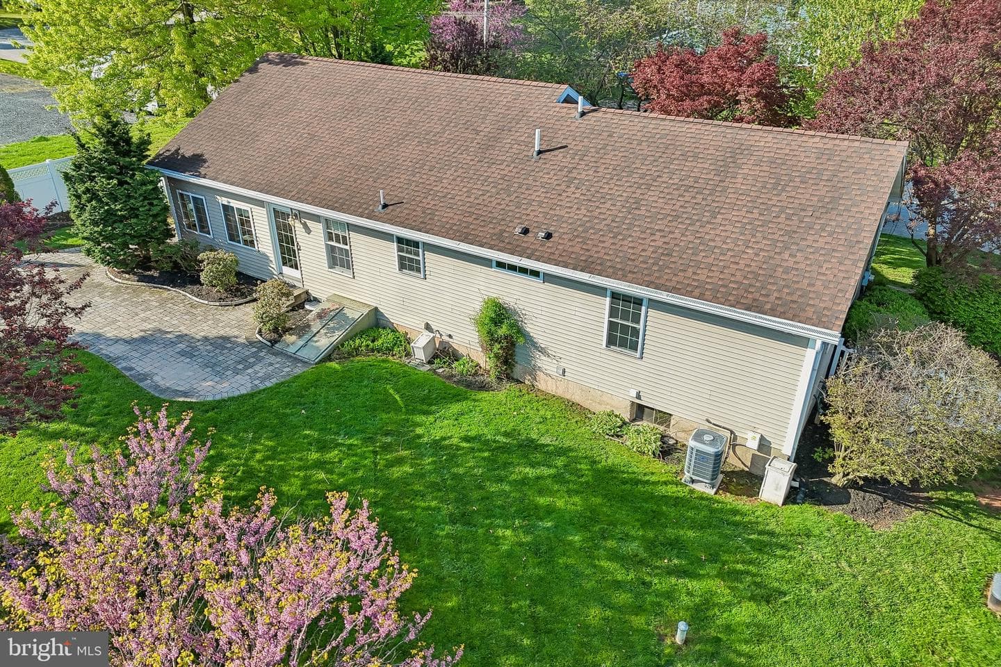 739 Ash Road photo 42