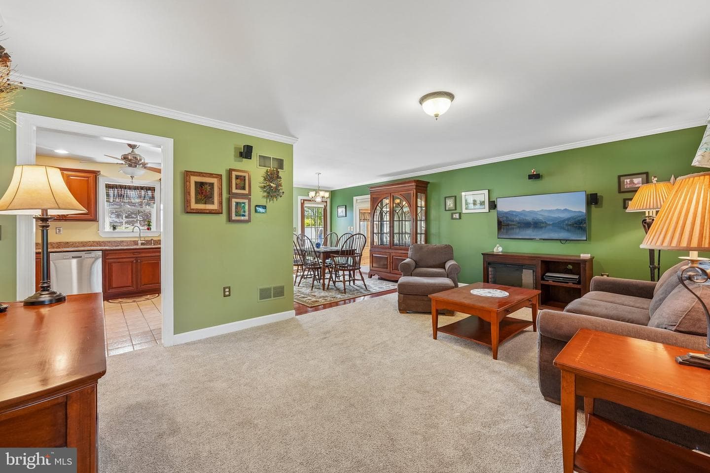 739 Ash Road photo 9