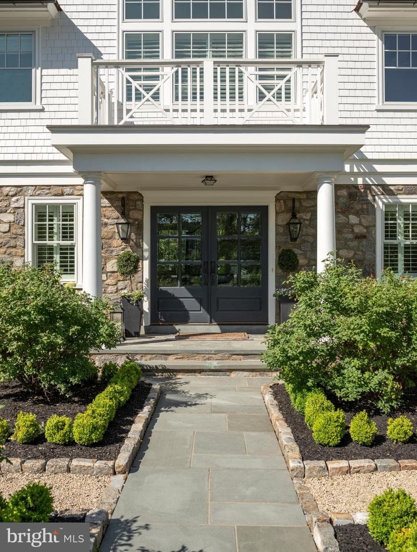101 Hampton Lane photo 66