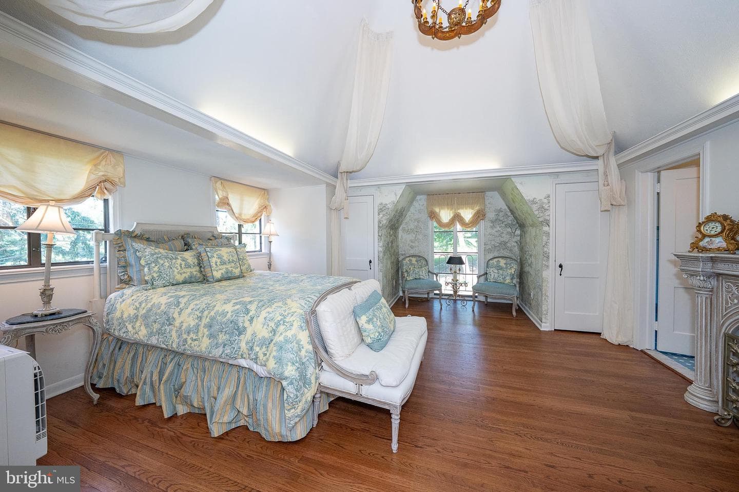 1187 Rydal Road photo 35