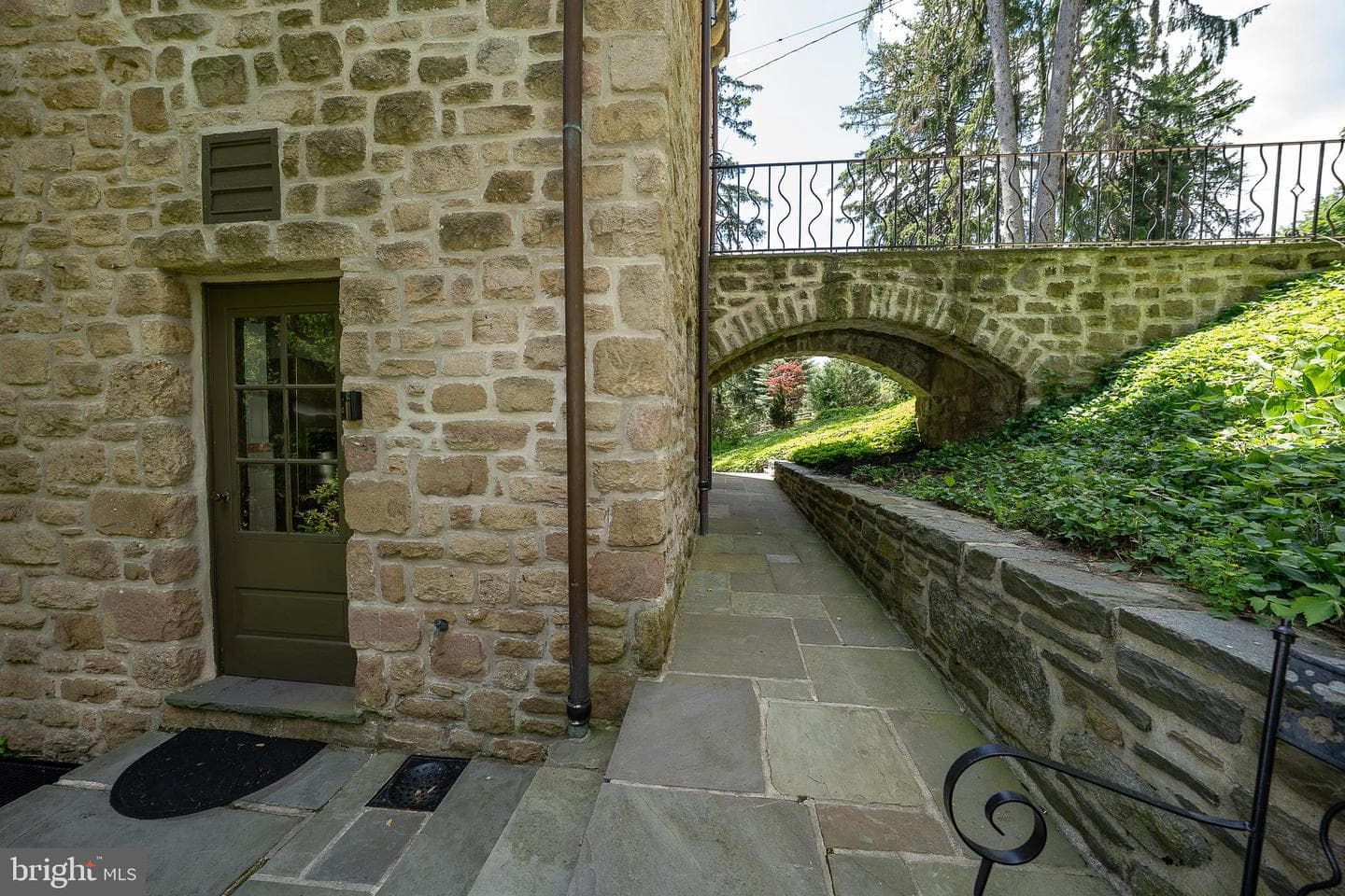 1187 Rydal Road photo 45