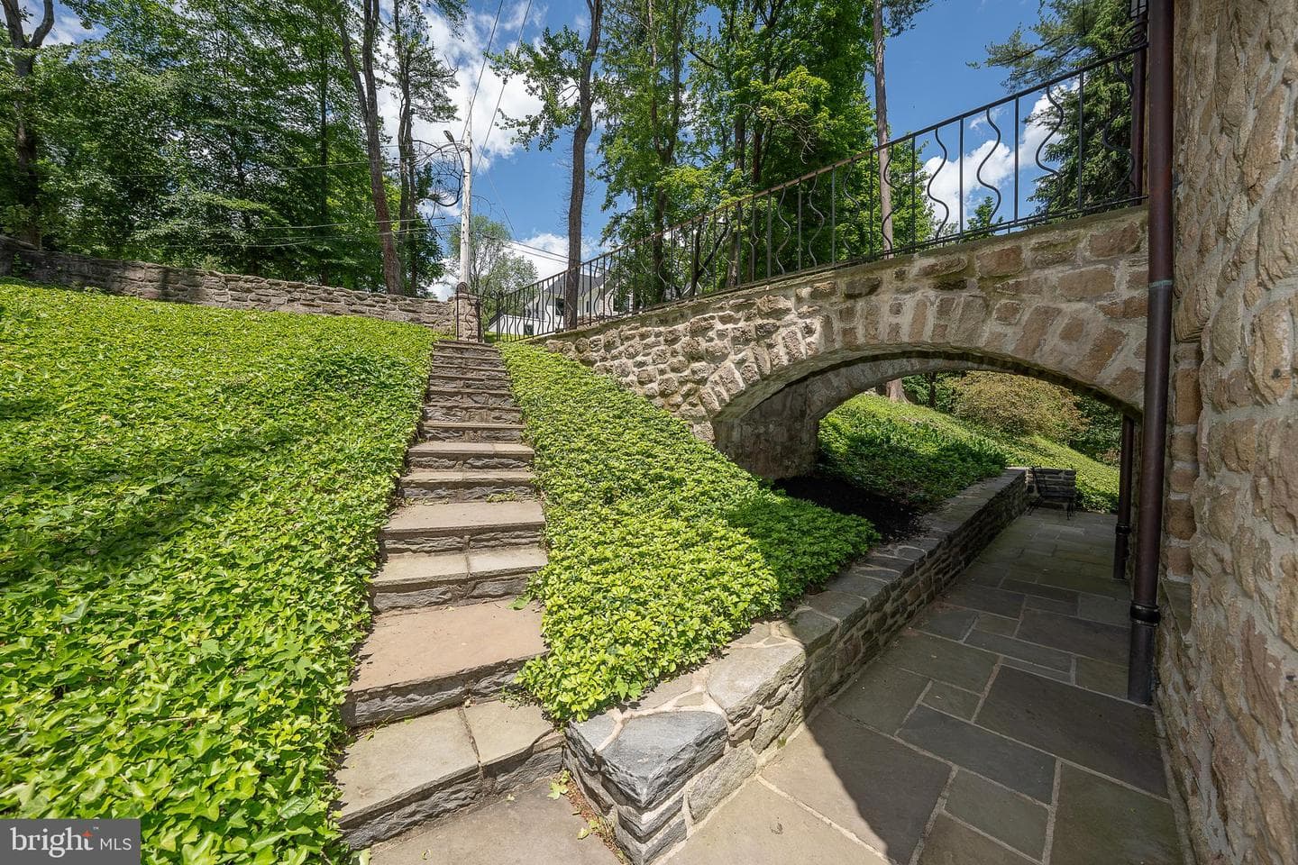 1187 Rydal Road photo 51