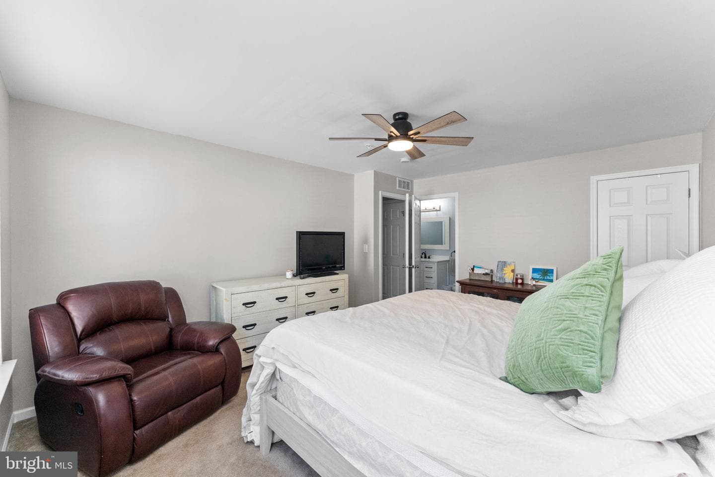 2058 Berkeley Drive #m45 photo 12