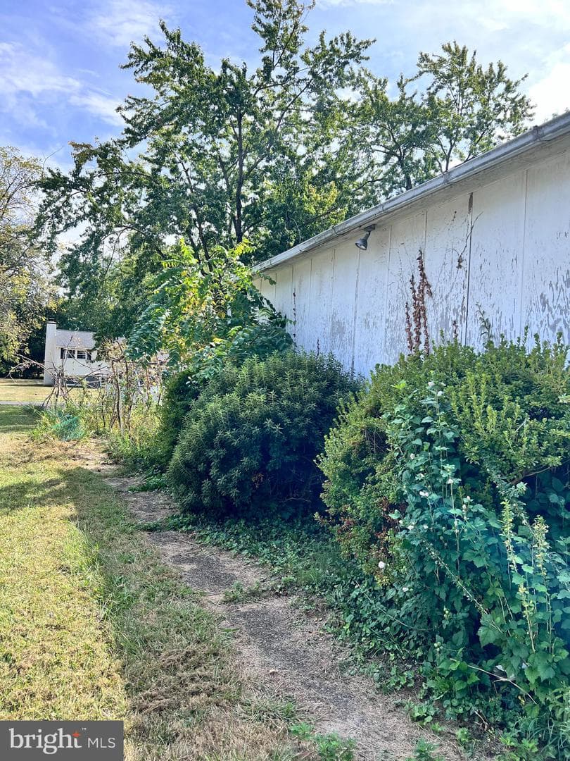 1457 Marlyns Lane photo 30