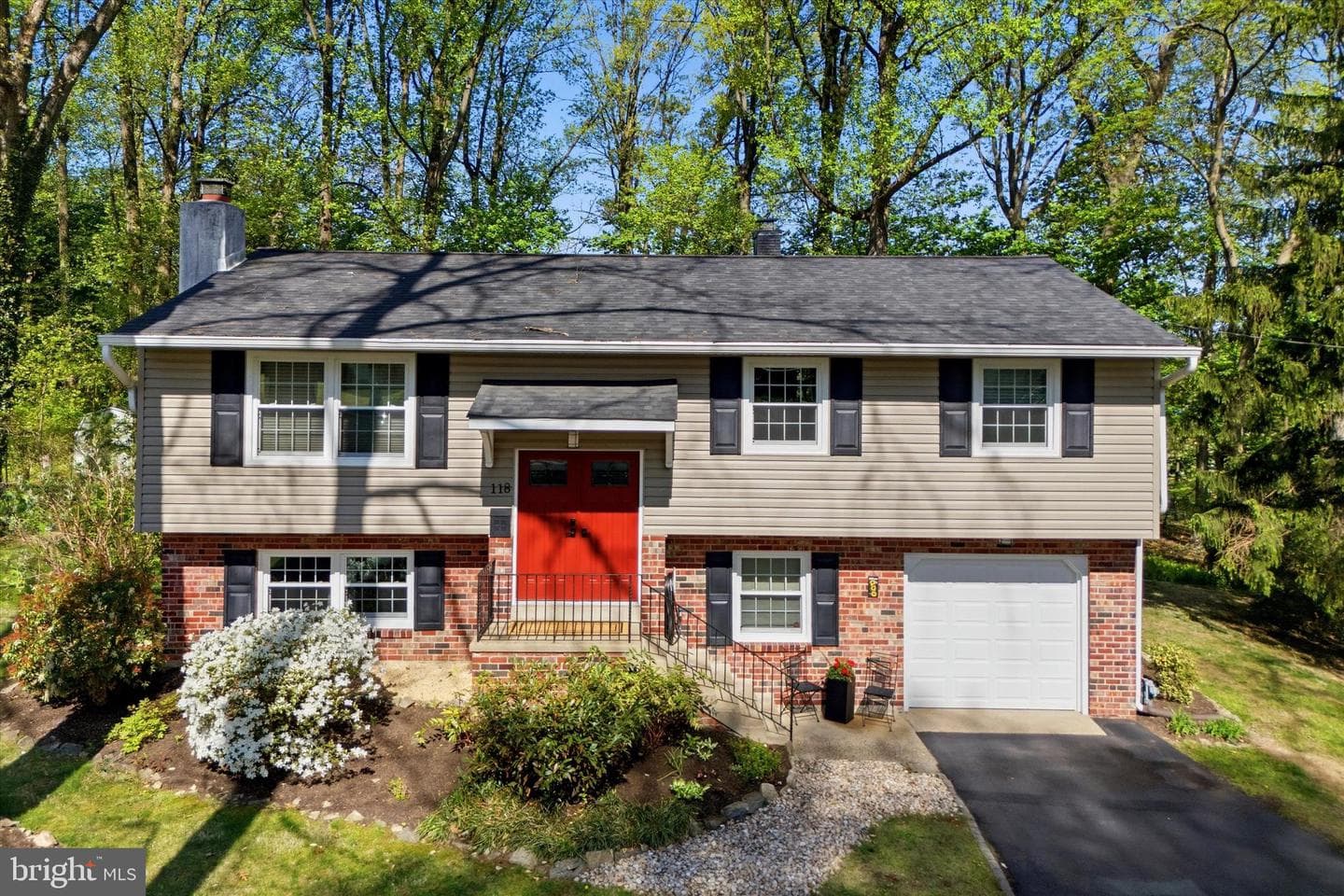 118 Clarrige Drive