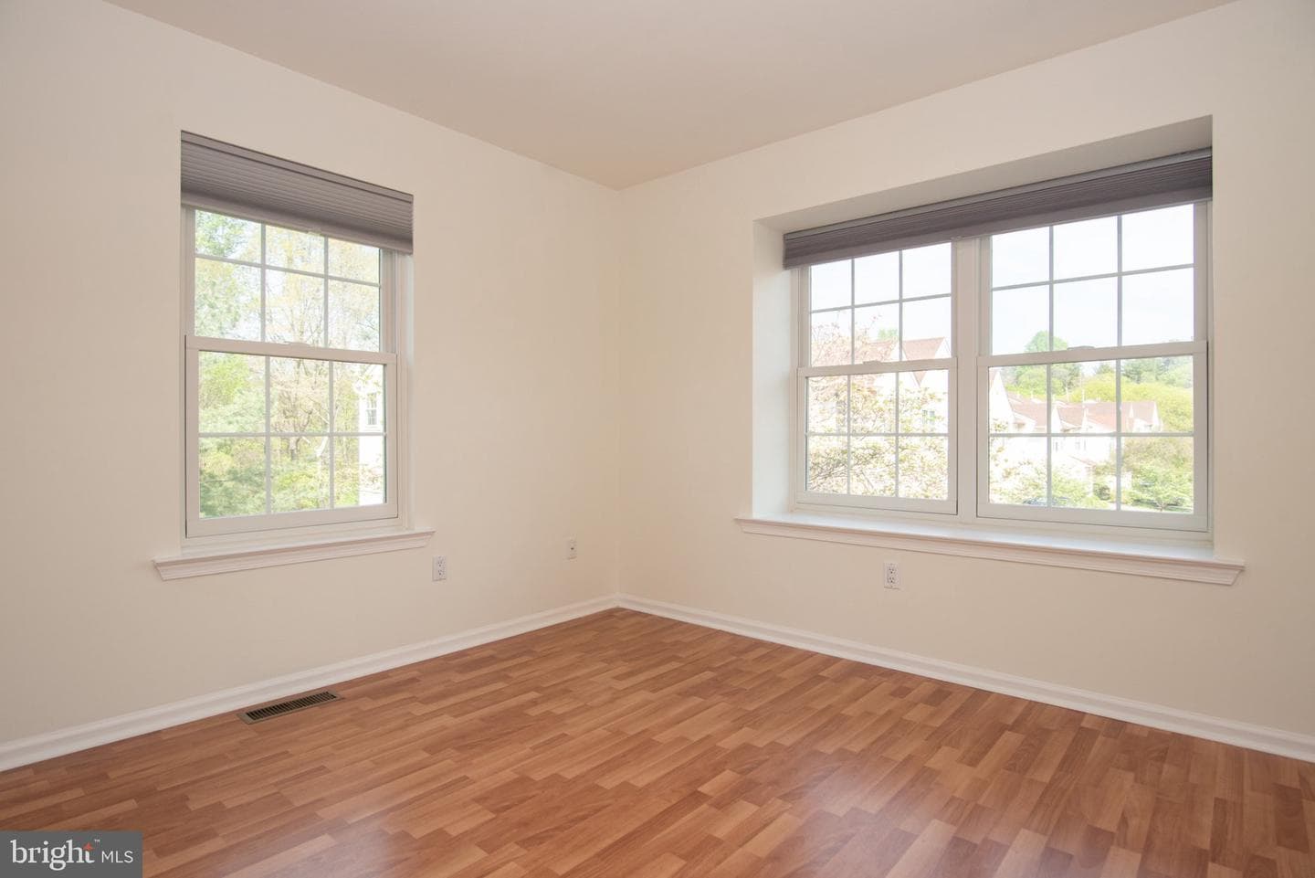 19 Viburnum Court photo 37