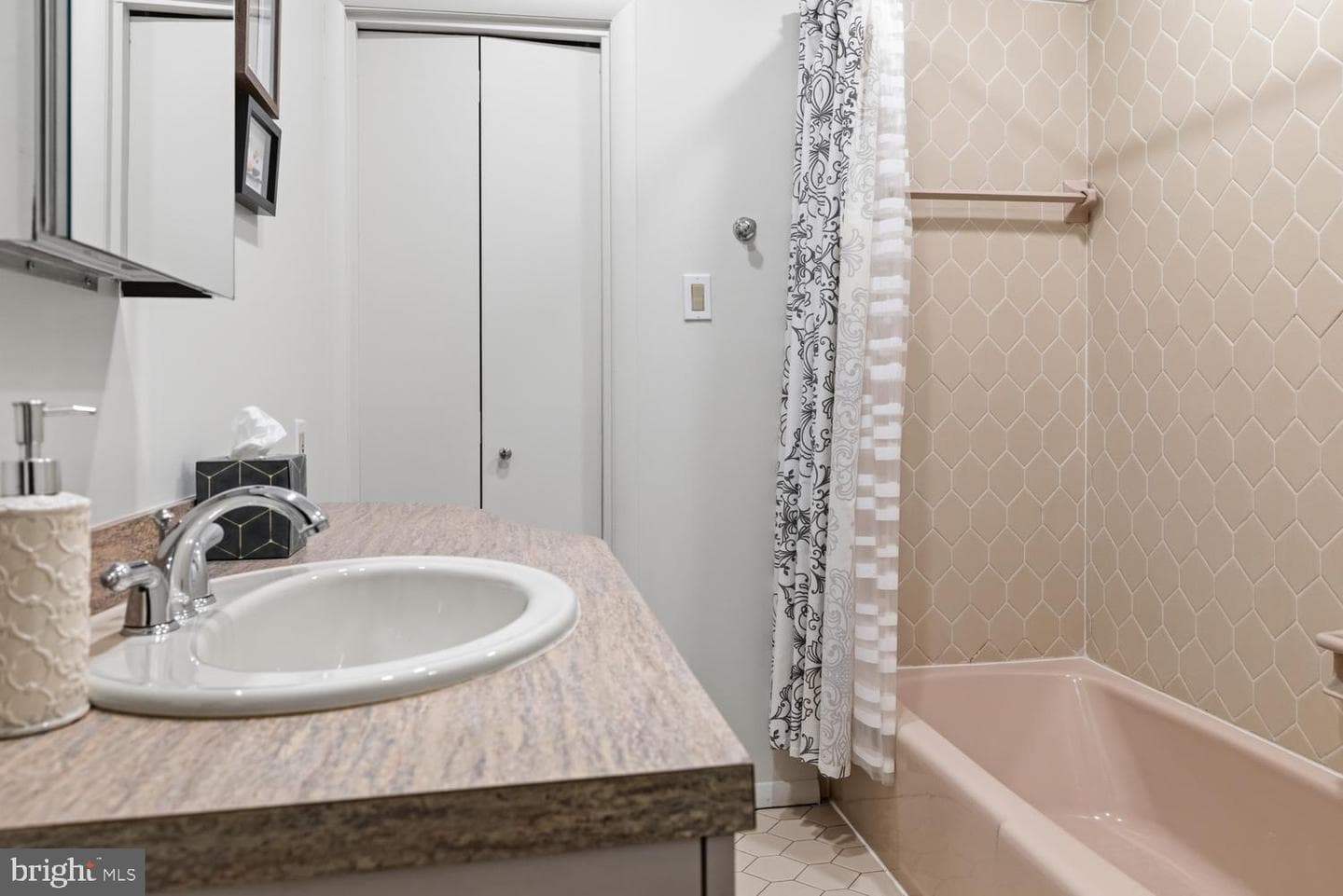 1074 Pheasant Road photo 32