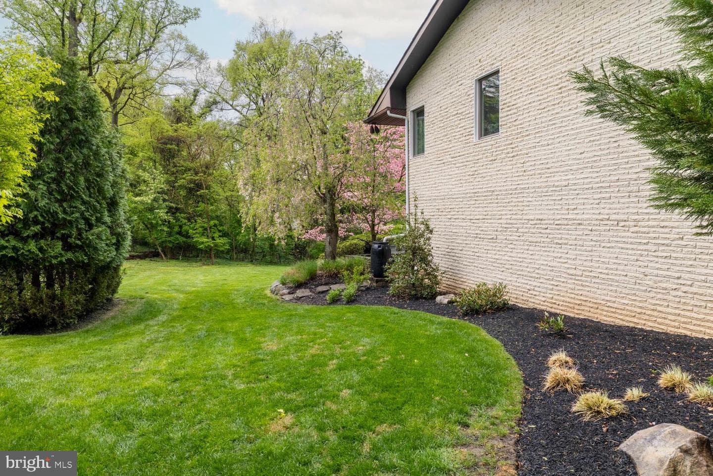 1074 Pheasant Road photo 35