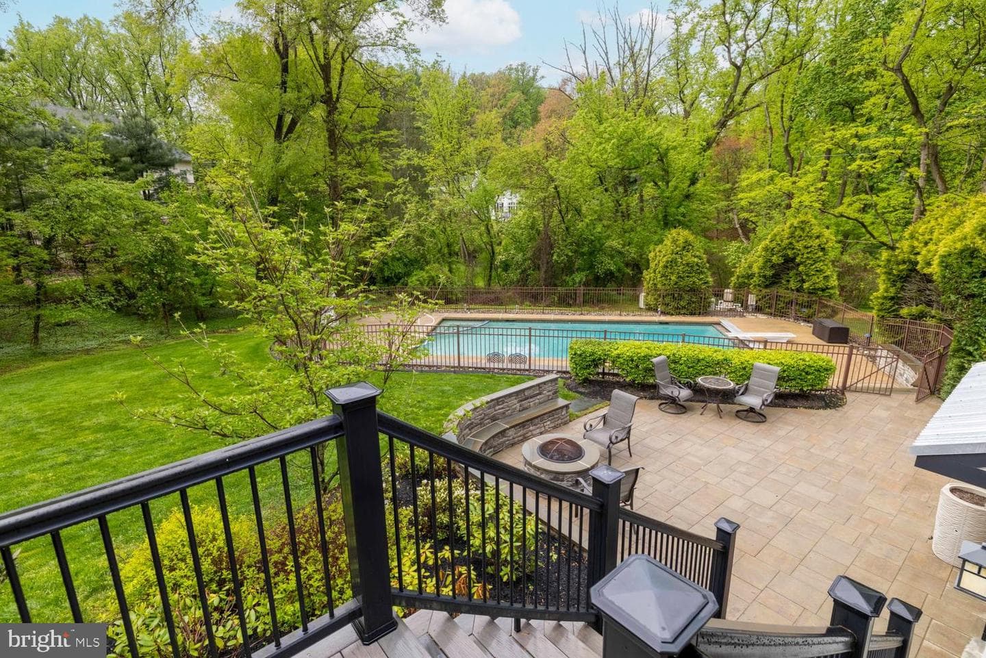 1074 Pheasant Road photo 41