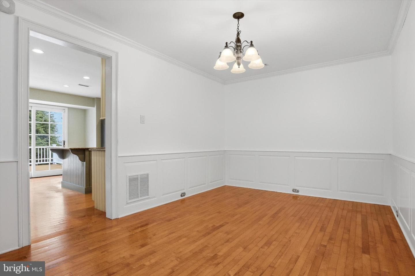 61 Harlow Circle photo 6
