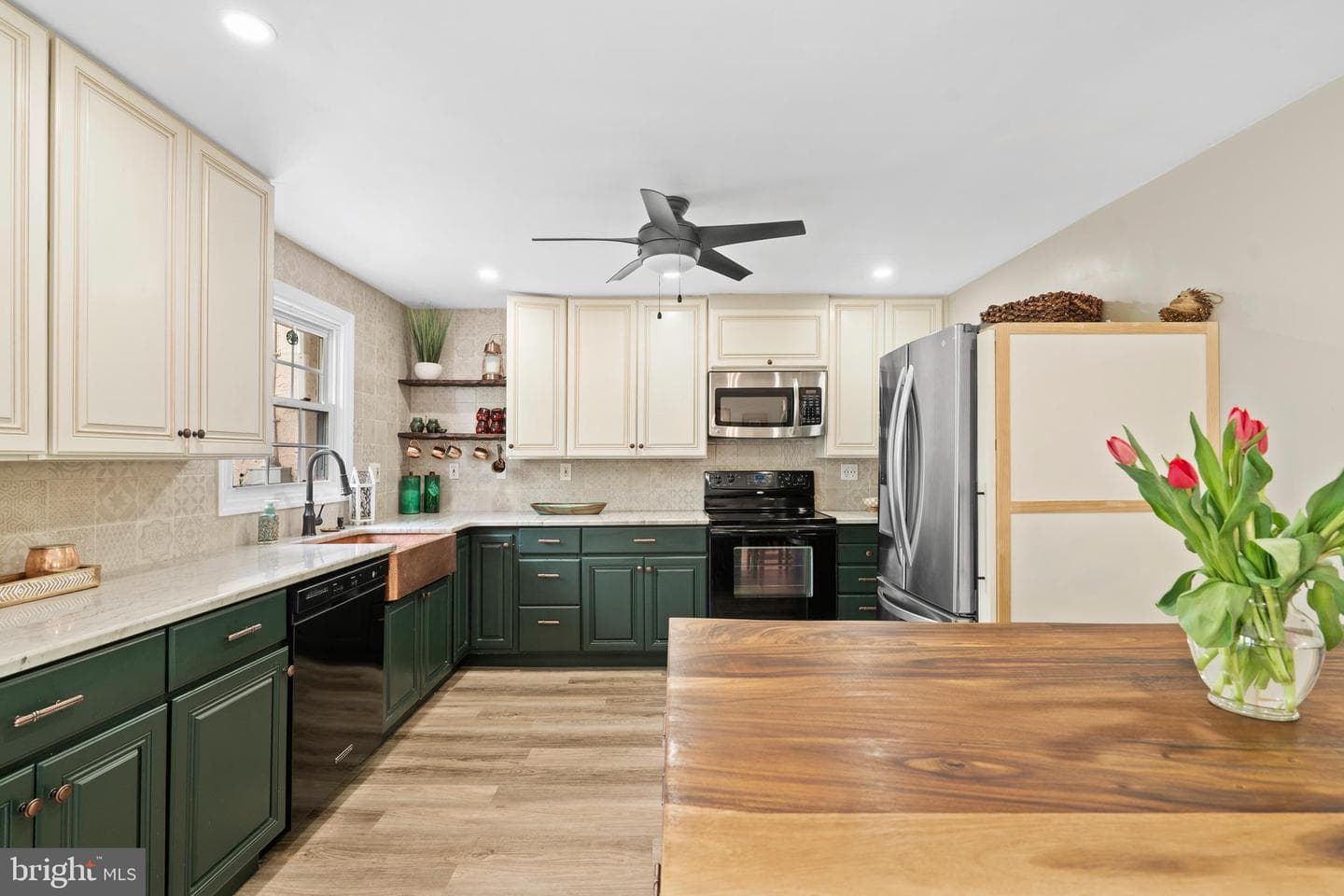 139 Greenwood Drive photo 10