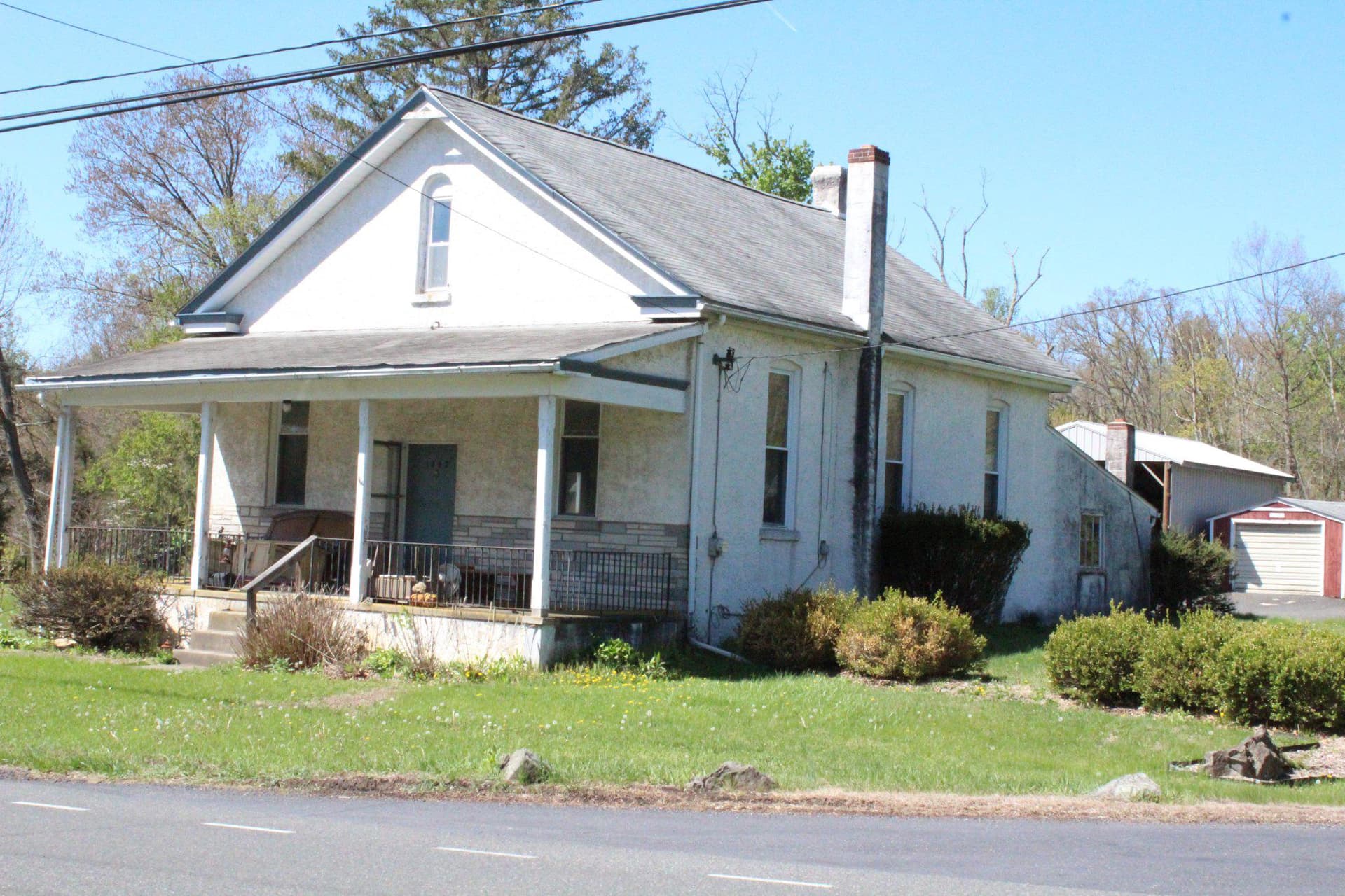 1462 N Gravel Pike photo 2