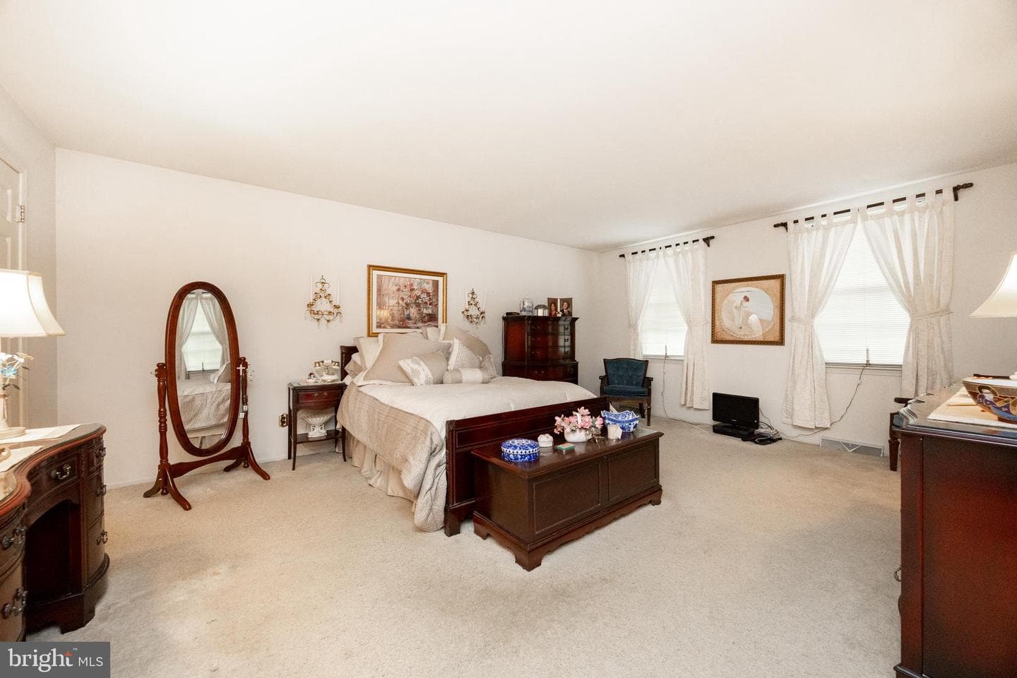 892 Carriage Way photo 20