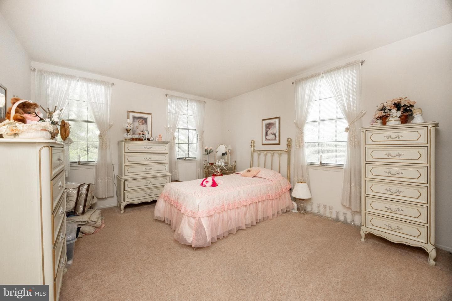 892 Carriage Way photo 27
