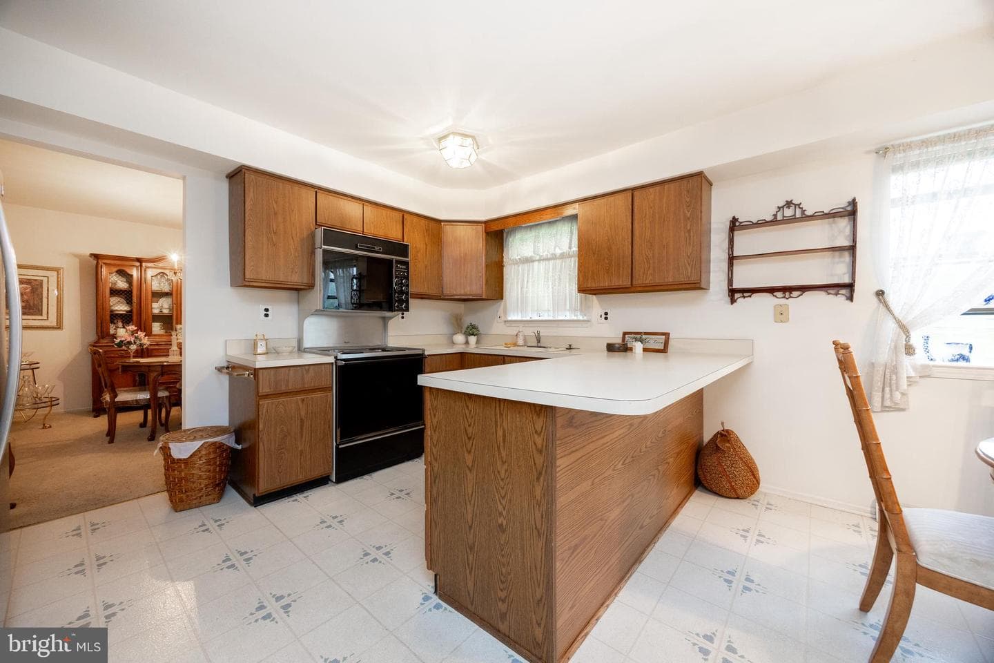 892 Carriage Way photo 9